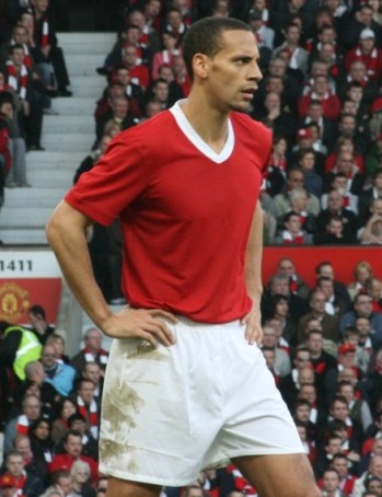 Ferdinand jugó 12 años en el Manchester United, ahora tiene un nuevo desafio.